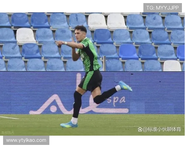 萨索洛黑马图拉蒂沃尔帕托助威